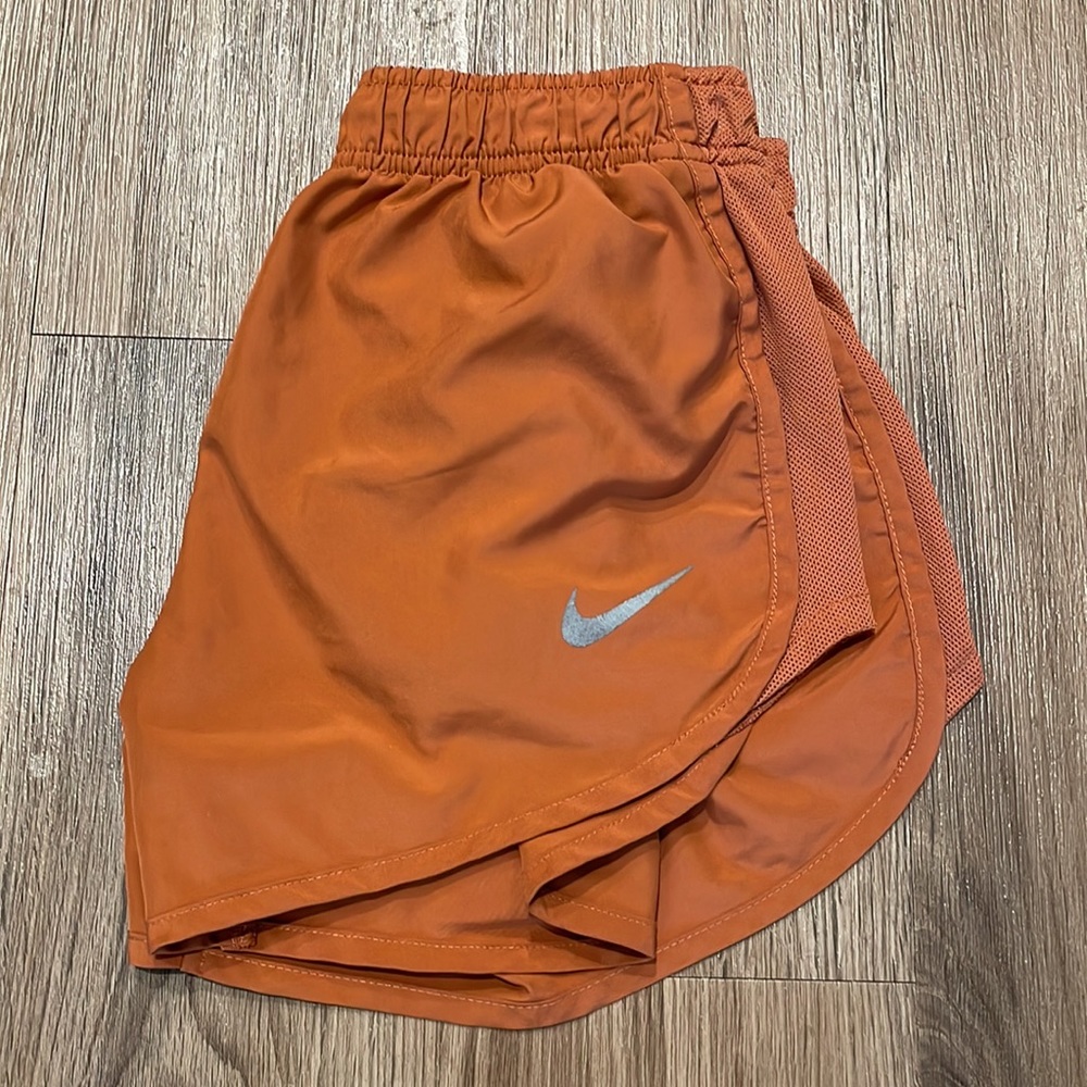 Nike Running Shorts - Picture 2 of 5